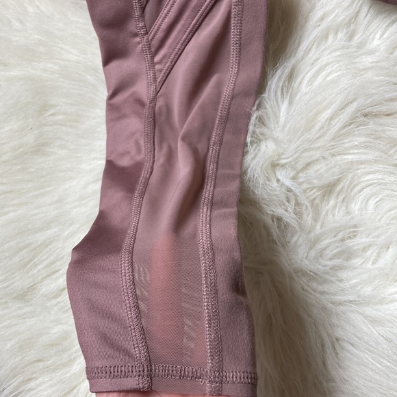 Alo Leggings - Picture 5 of 6